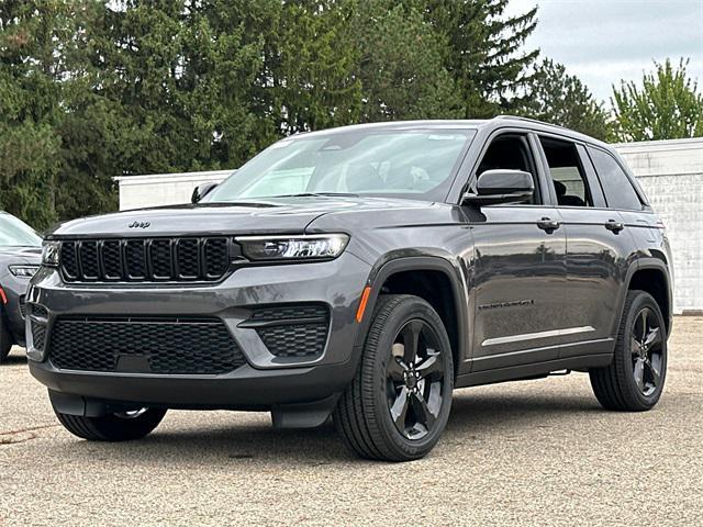 new 2025 Jeep Grand Cherokee car, priced at $43,587