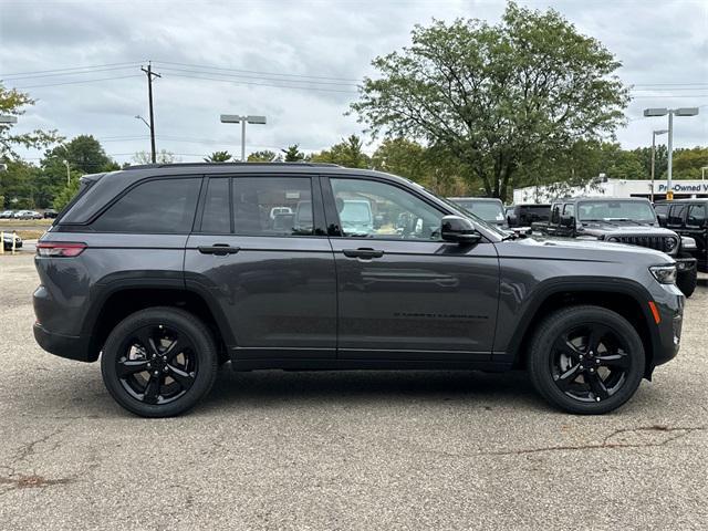 new 2025 Jeep Grand Cherokee car, priced at $43,587