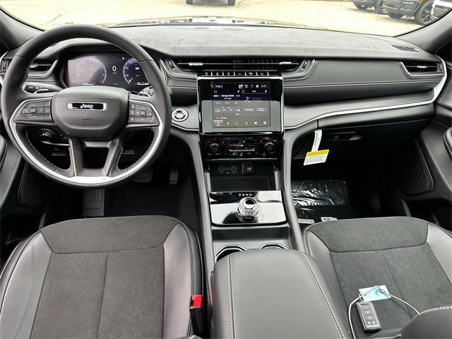 new 2025 Jeep Grand Cherokee car, priced at $45,260