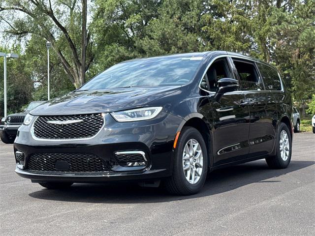 new 2025 Chrysler Pacifica car, priced at $42,191