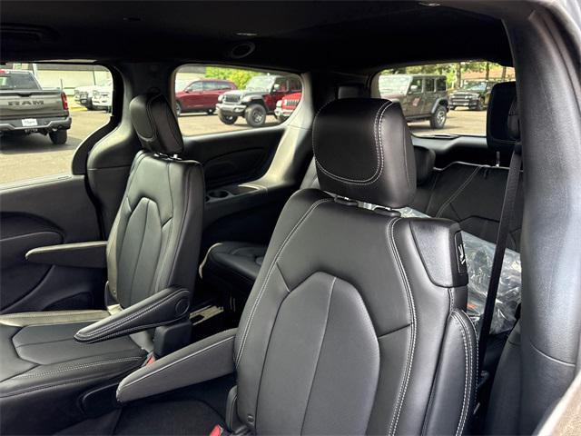 new 2025 Chrysler Pacifica car, priced at $42,191