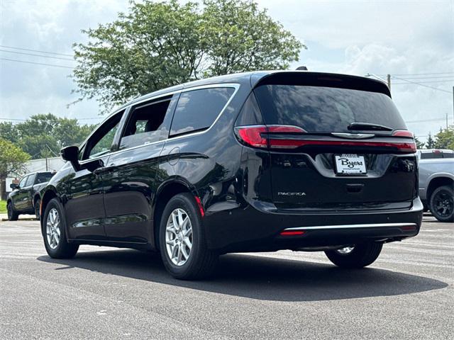 new 2025 Chrysler Pacifica car, priced at $42,191