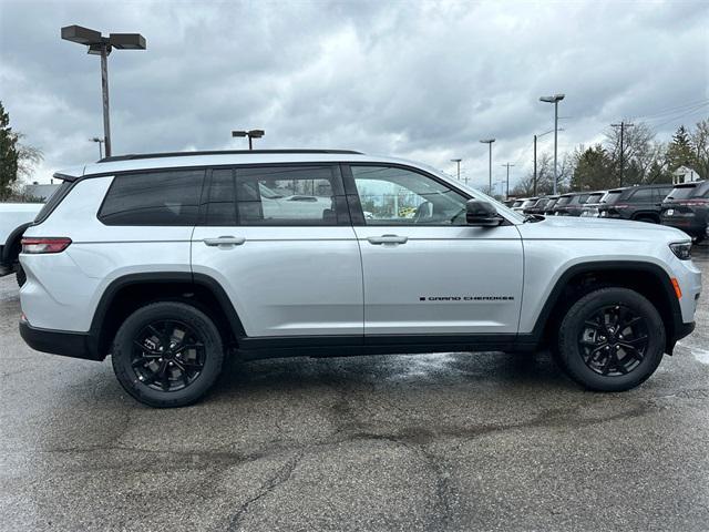 new 2024 Jeep Grand Cherokee L car, priced at $43,087