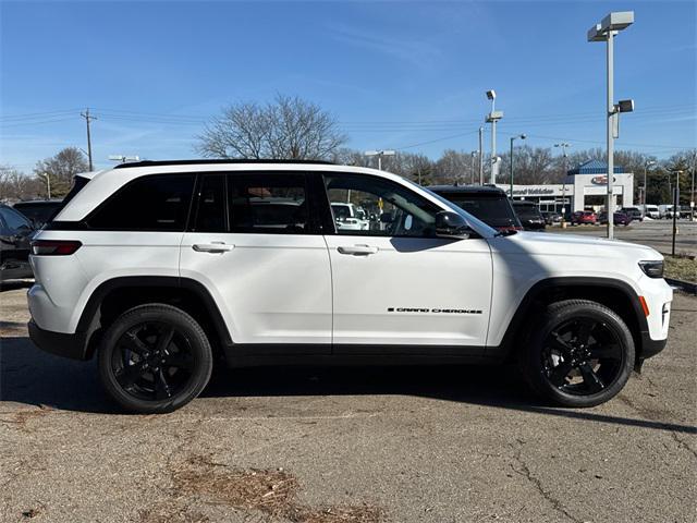 new 2025 Jeep Grand Cherokee car, priced at $45,987