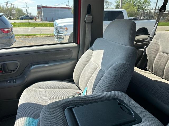 used 1998 Chevrolet Tahoe car, priced at $7,800