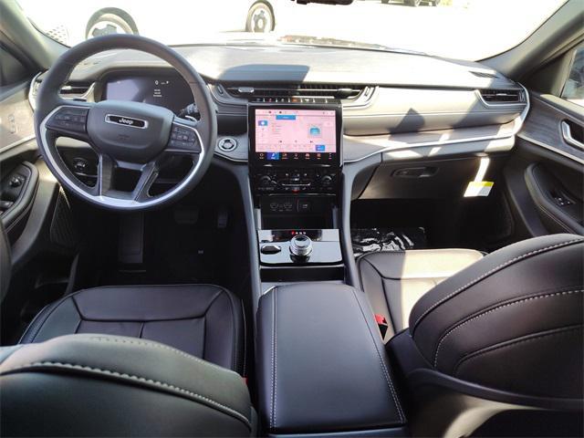 new 2025 Jeep Grand Cherokee car, priced at $52,188