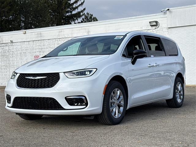 new 2025 Chrysler Pacifica car, priced at $47,487