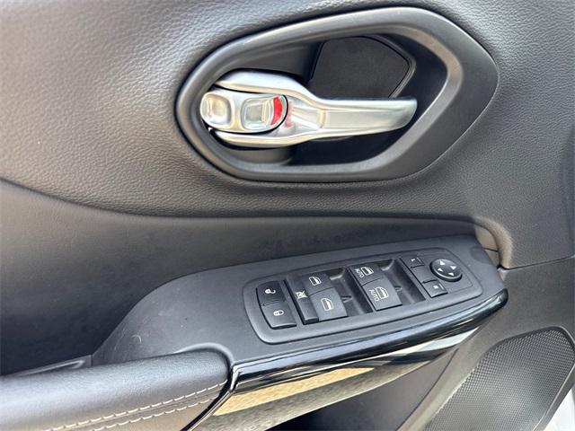 used 2023 Jeep Cherokee car, priced at $23,457