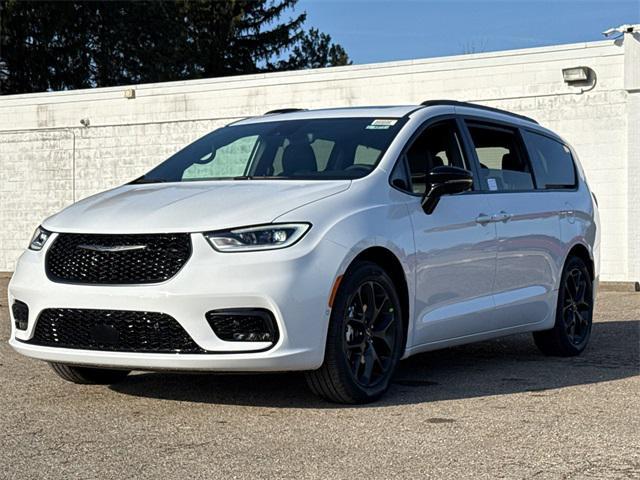 new 2025 Chrysler Pacifica car, priced at $50,763