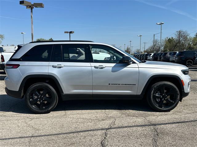 new 2024 Jeep Grand Cherokee car, priced at $46,955