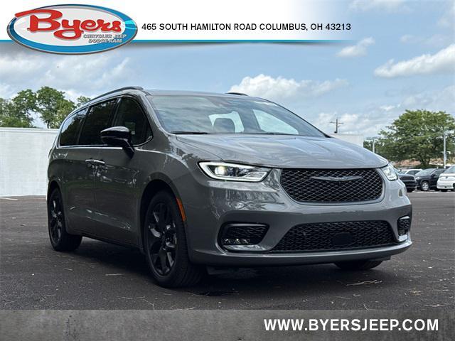 new 2025 Chrysler Pacifica car