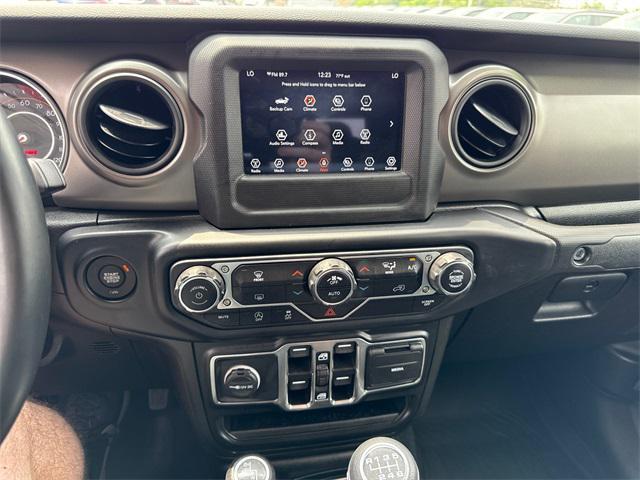 used 2022 Jeep Gladiator car, priced at $34,587