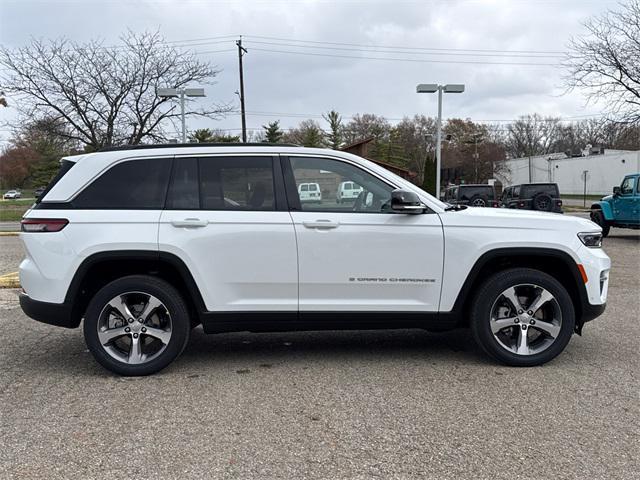 new 2025 Jeep Grand Cherokee car, priced at $51,662