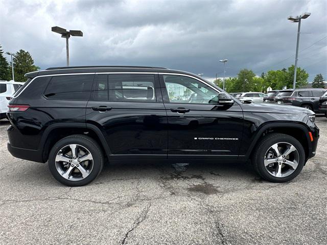 new 2024 Jeep Grand Cherokee L car, priced at $48,987