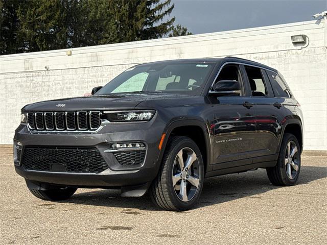 new 2025 Jeep Grand Cherokee car, priced at $52,198