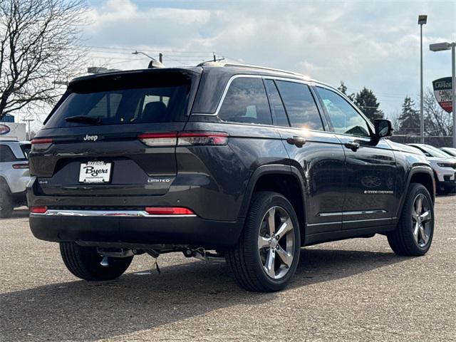 new 2025 Jeep Grand Cherokee car, priced at $52,198