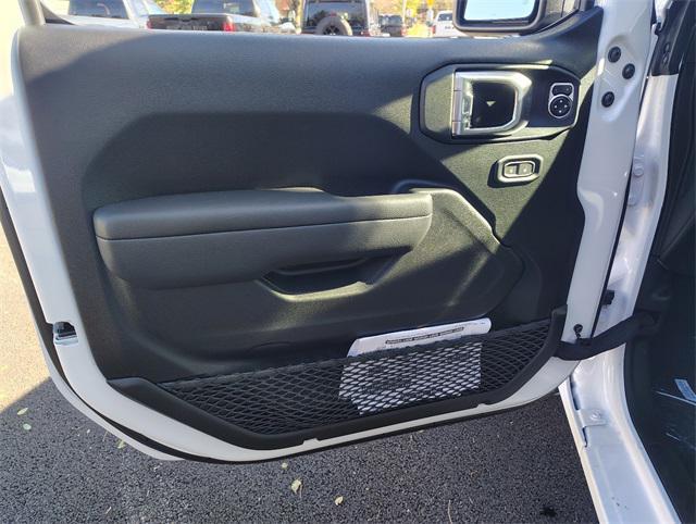 new 2026 Jeep Gladiator car, priced at $47,987