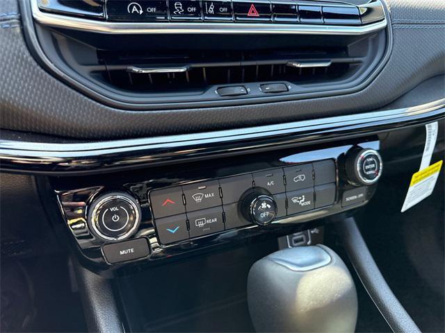 new 2025 Jeep Compass car, priced at $30,587