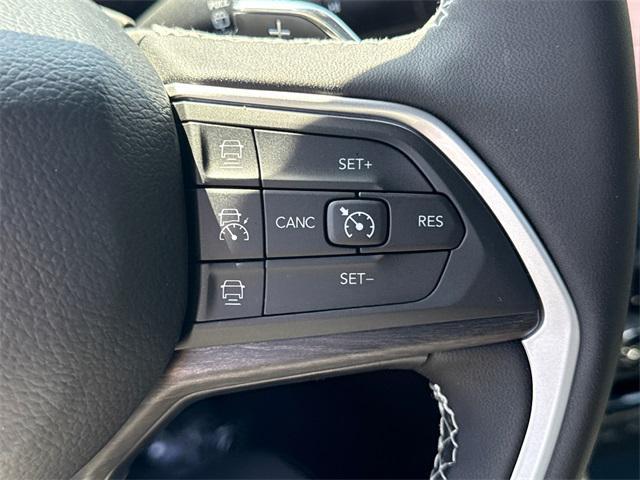 new 2025 Jeep Grand Cherokee car, priced at $51,451