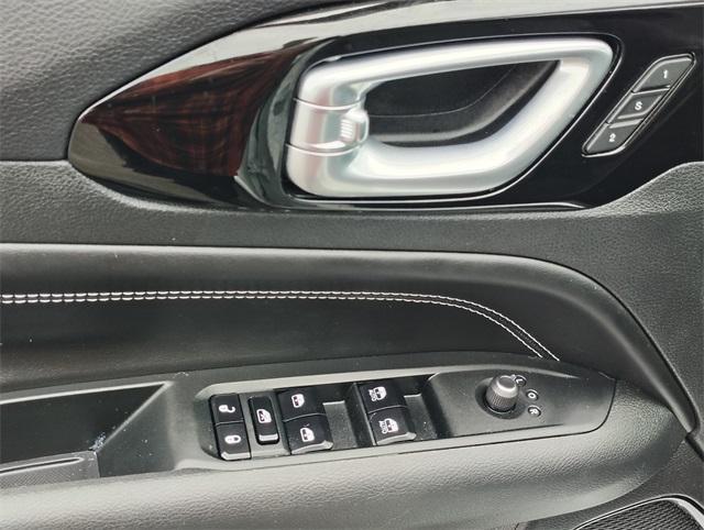 used 2022 Jeep Compass car, priced at $22,636