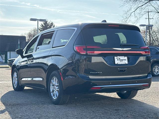 new 2025 Chrysler Pacifica car, priced at $41,428