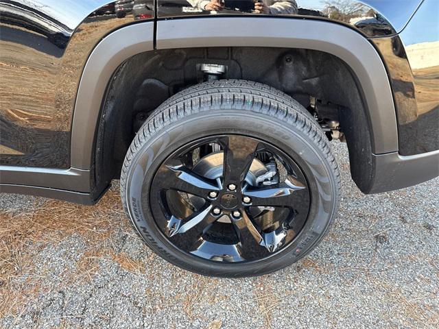 new 2025 Jeep Grand Cherokee car, priced at $52,288