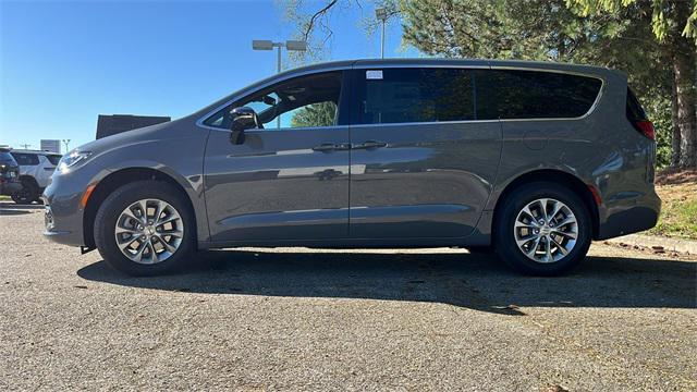 new 2025 Chrysler Pacifica car, priced at $47,498