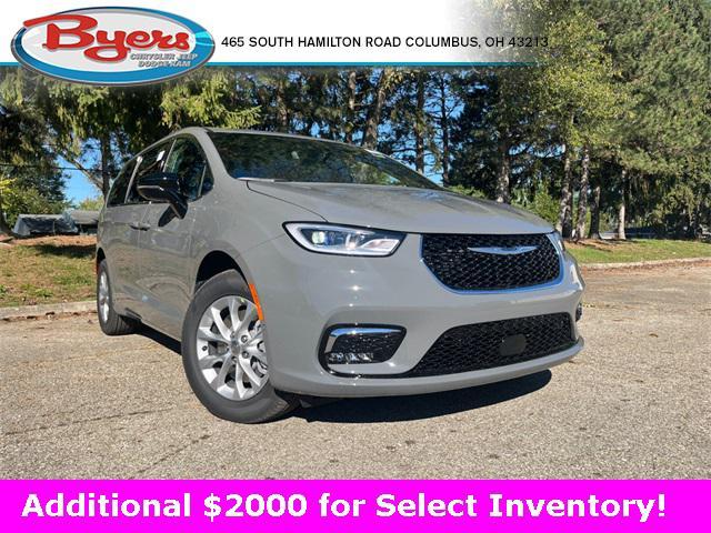 new 2025 Chrysler Pacifica car, priced at $44,087