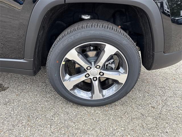 new 2025 Jeep Grand Cherokee car, priced at $49,351
