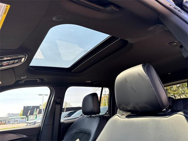 new 2025 Jeep Grand Cherokee car, priced at $44,959