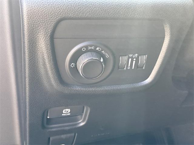 new 2025 Jeep Grand Cherokee car, priced at $44,959
