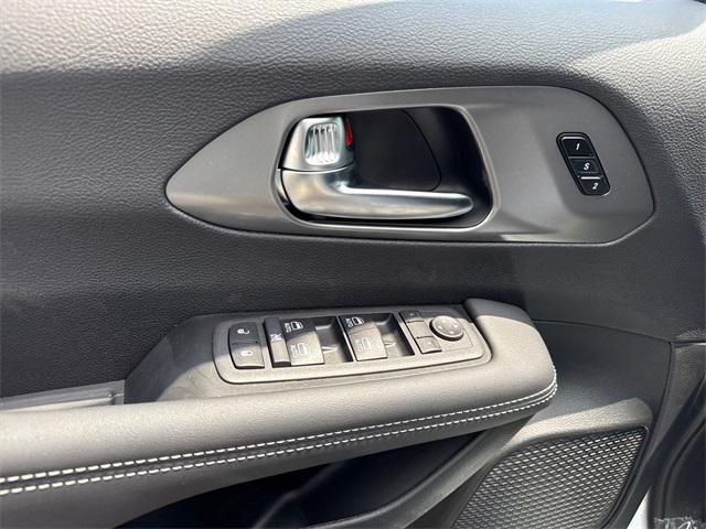 new 2025 Chrysler Pacifica car, priced at $42,191