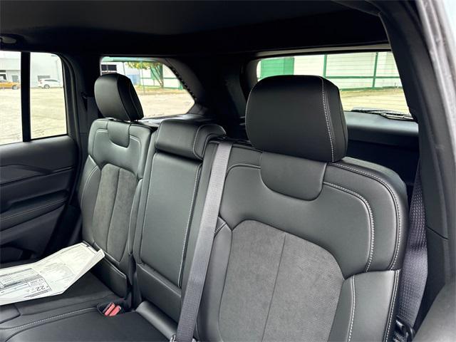 new 2025 Jeep Grand Cherokee car, priced at $48,275