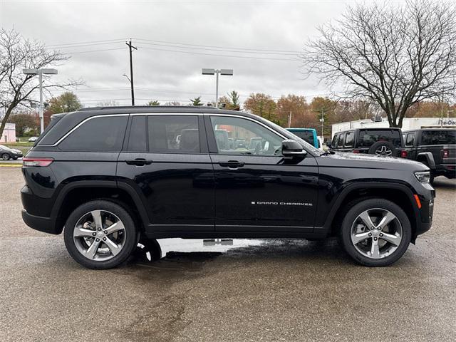 new 2025 Jeep Grand Cherokee car, priced at $52,198