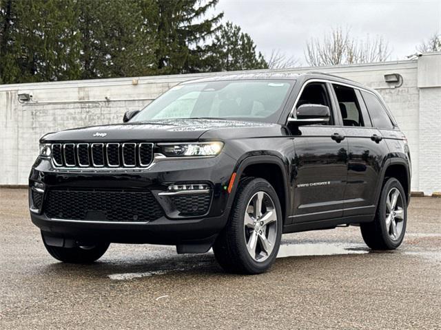 new 2025 Jeep Grand Cherokee car, priced at $52,198