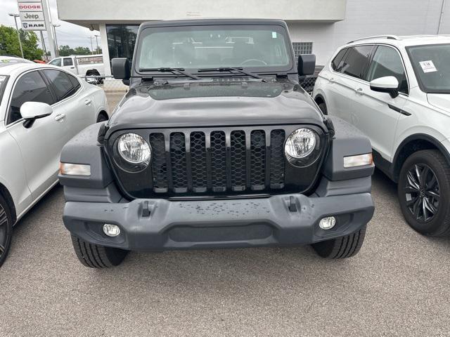 used 2020 Jeep Gladiator car, priced at $27,452
