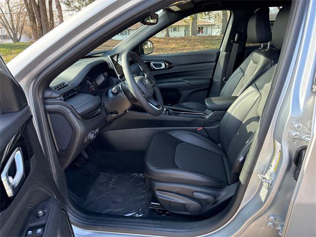 new 2025 Jeep Compass car, priced at $31,985