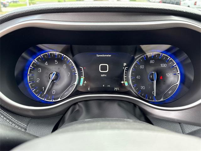 new 2025 Chrysler Pacifica car, priced at $42,191