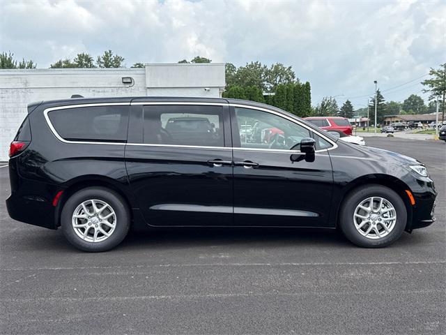 new 2025 Chrysler Pacifica car, priced at $42,191