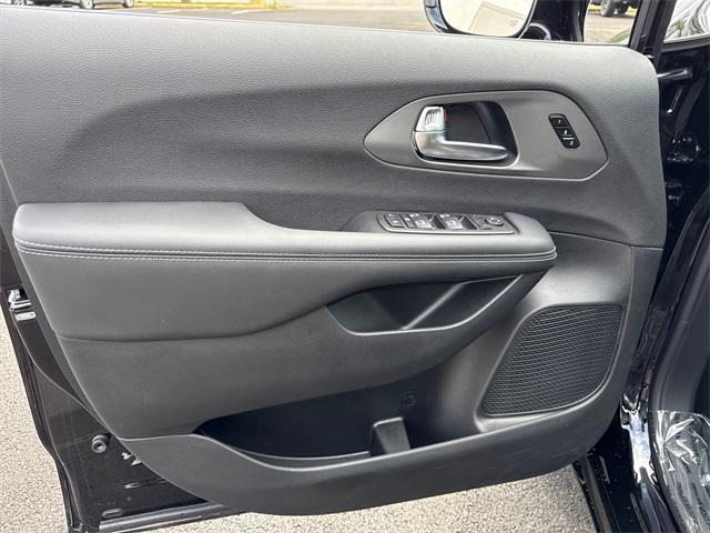 new 2025 Chrysler Pacifica car, priced at $42,191