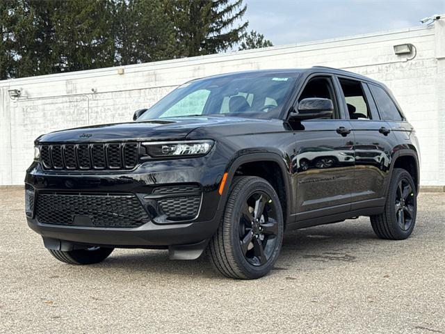 new 2025 Jeep Grand Cherokee car, priced at $45,260