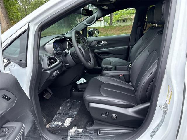 new 2026 Chrysler Pacifica car, priced at $40,737