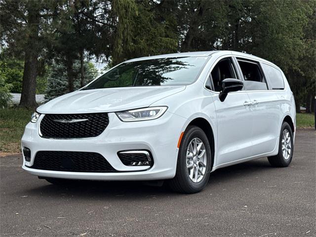 new 2026 Chrysler Pacifica car, priced at $40,737