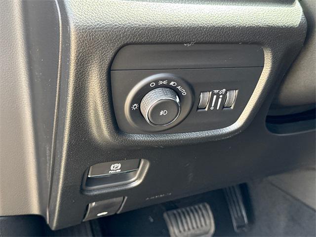 new 2025 Jeep Grand Cherokee car, priced at $52,188