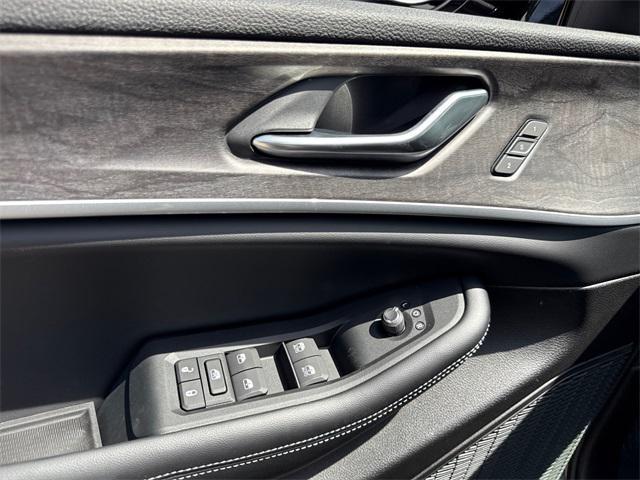 new 2025 Jeep Grand Cherokee car, priced at $52,188