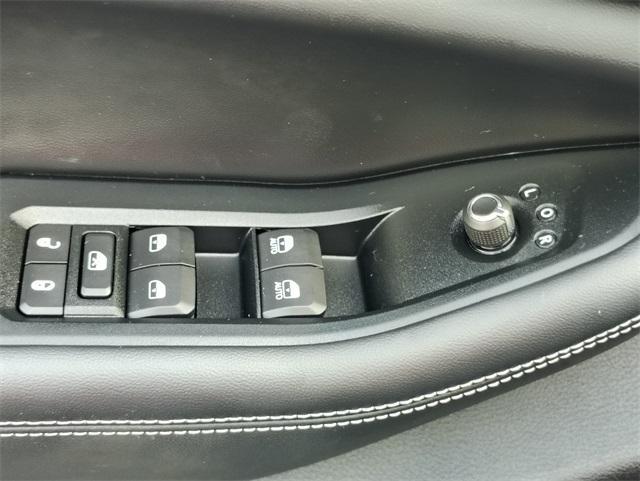 used 2023 Jeep Grand Cherokee car, priced at $33,282