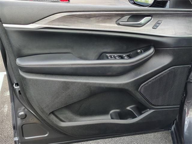 used 2023 Jeep Grand Cherokee car, priced at $33,282