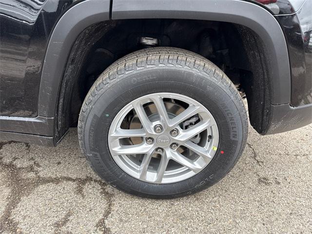 new 2025 Jeep Grand Cherokee car, priced at $39,787