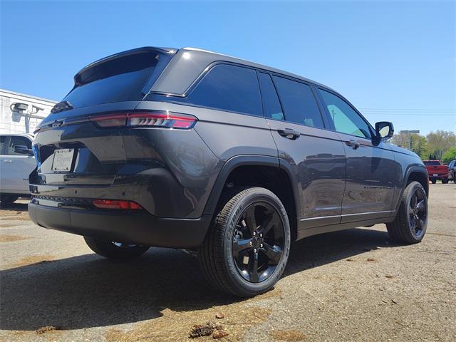 new 2025 Jeep Grand Cherokee car, priced at $44,761
