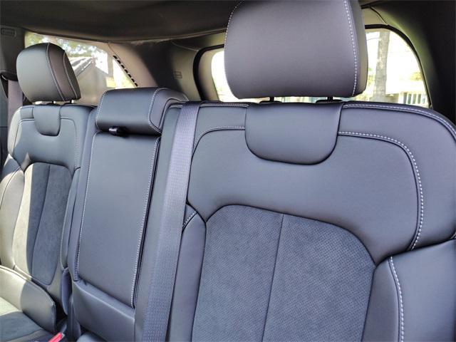 new 2025 Jeep Grand Cherokee car, priced at $44,761